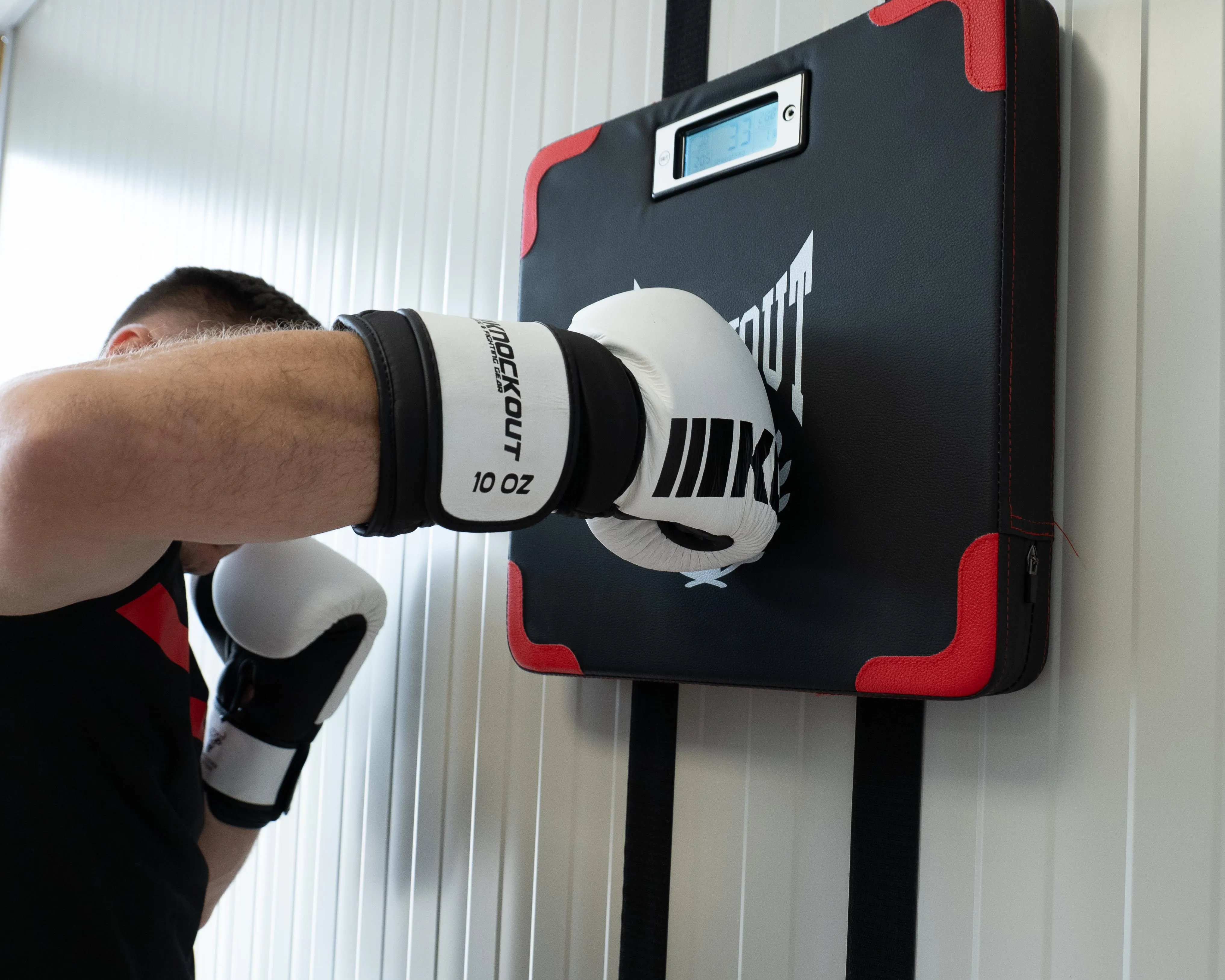 KNOCKOUT Smart Boxing Wall Pad