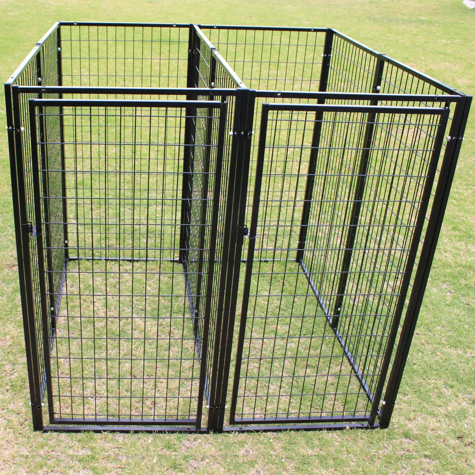 Two Dog Kennel Enclosure with Divider and 2 Gates Heavyduty Steel